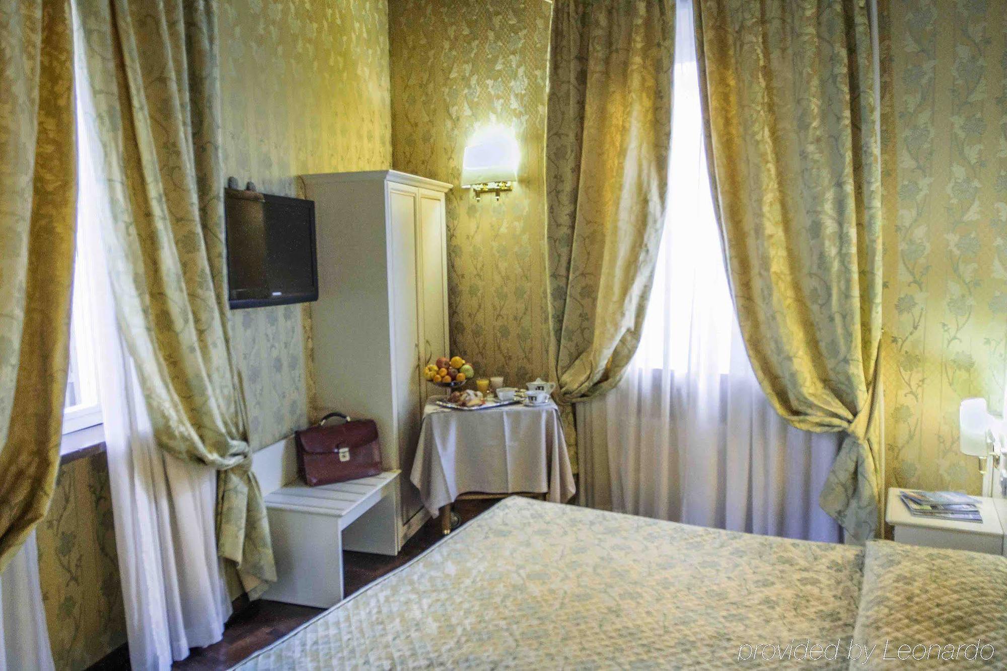 Residenza Canova Tadolini Affittacamere 4*