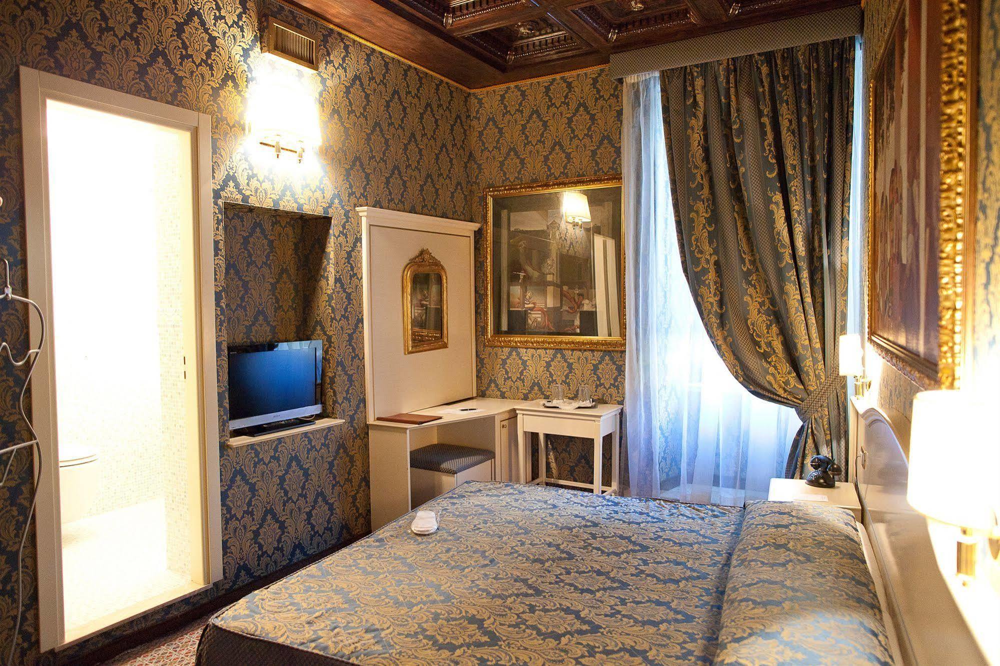 Residenza Canova Tadolini 4*