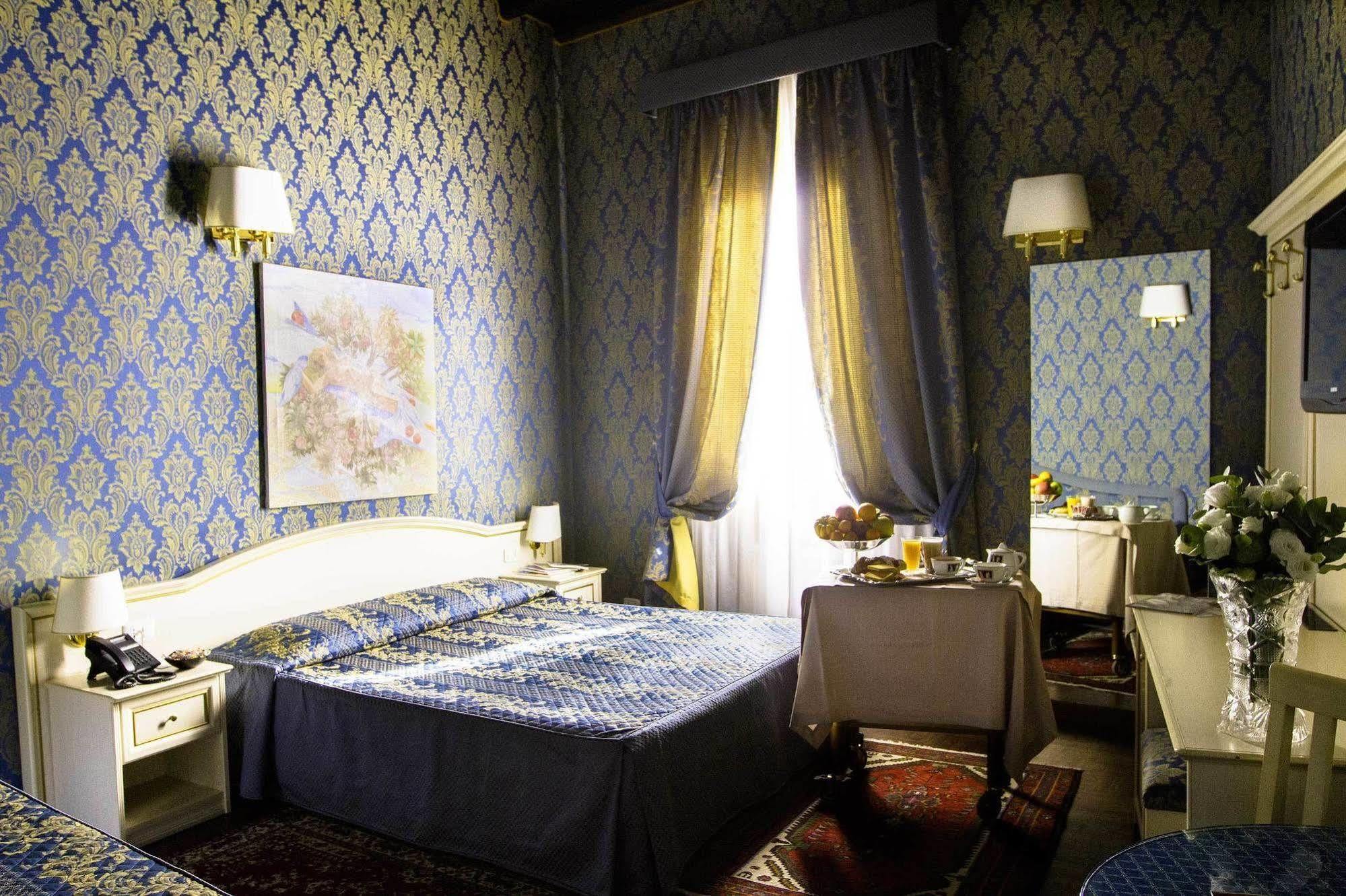 Residenza Canova Tadolini Affittacamere 4*
