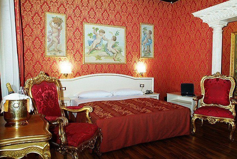 Residenza Canova Tadolini Luxury Rooms&suites 4*
