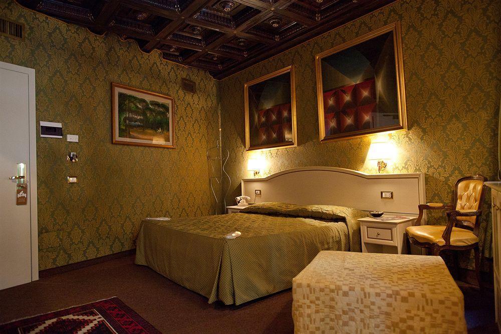 Pensión Residenza Canova Tadolini Luxury Rooms&suites 4*